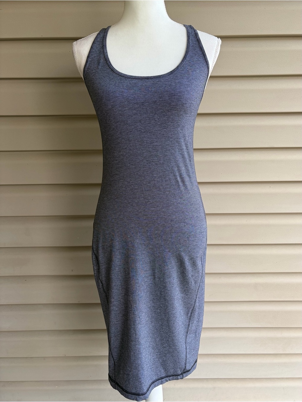 •Lululemon• Gray Open Back Athletic Stretch Dress - Size 4